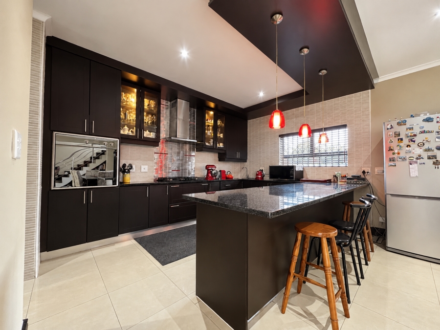 4 Bedroom Property for Sale in Parklands Western Cape